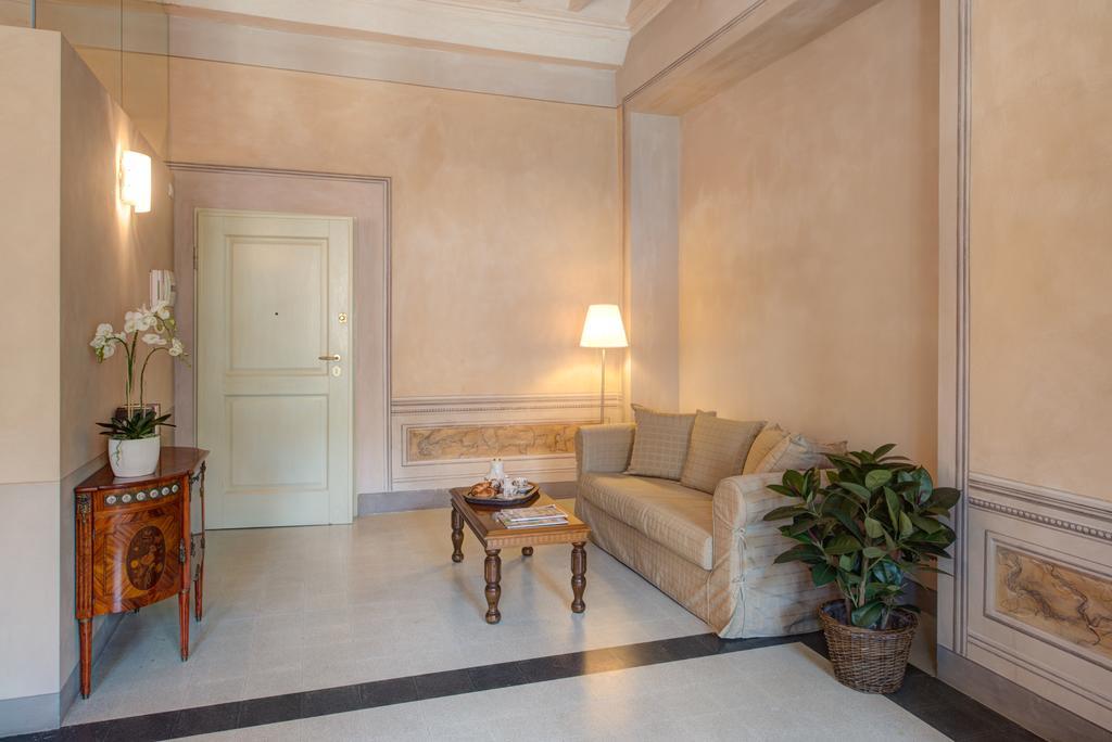 Palazzo Piazza Mazzini Hotel Pescia Quarto foto