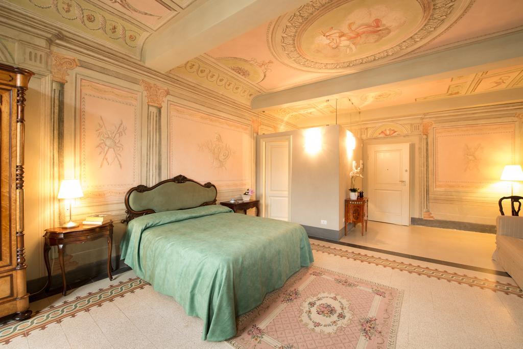 Palazzo Piazza Mazzini Hotel Pescia Quarto foto